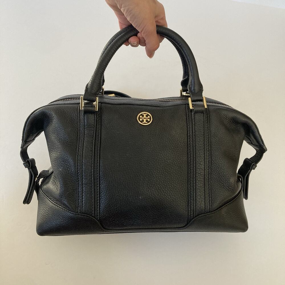 Tory Burch Black Leather Handbag
Very good condition 
Look at photos